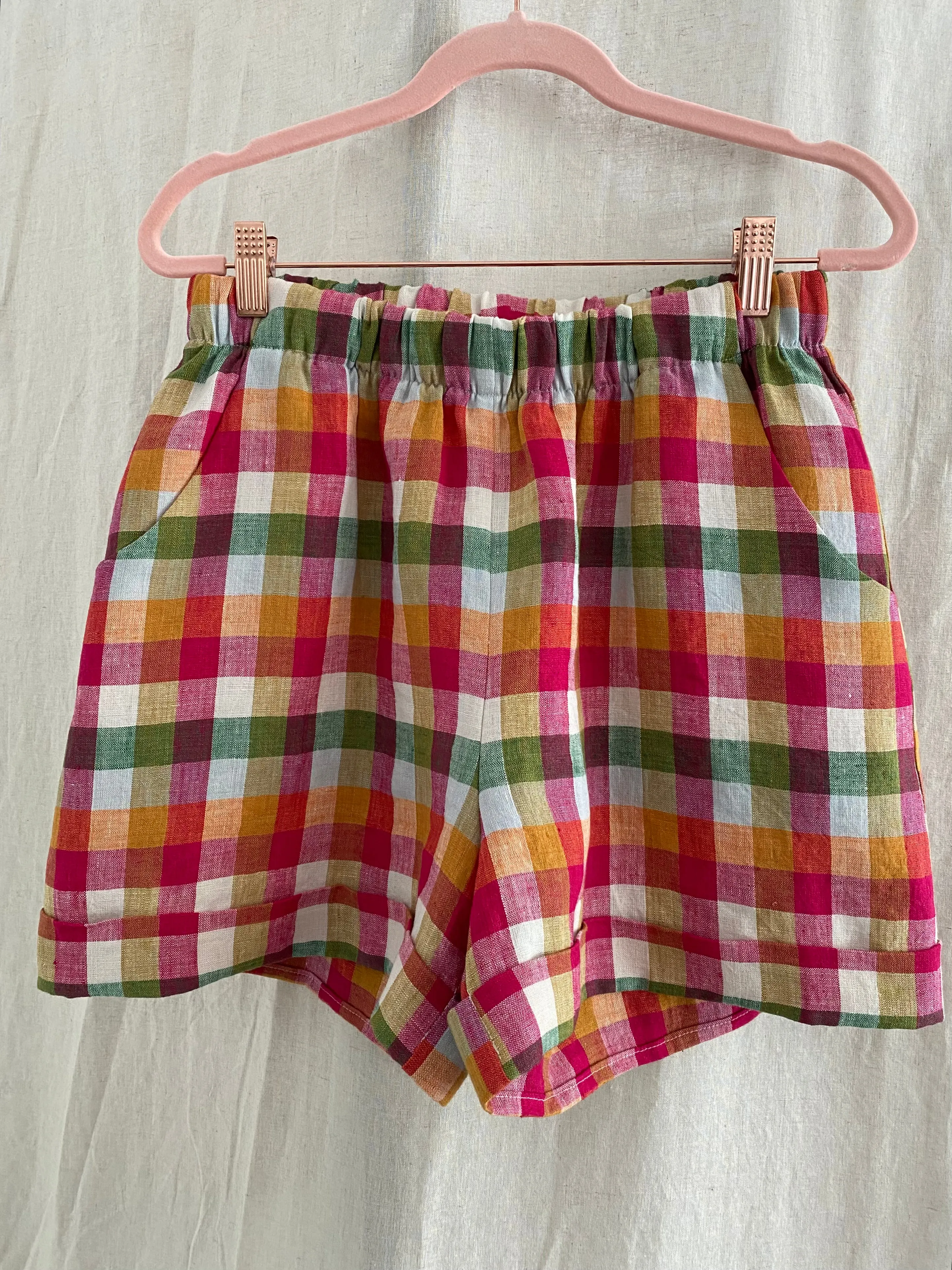The Cuff Shorts - Linen - Checks & Stripes
